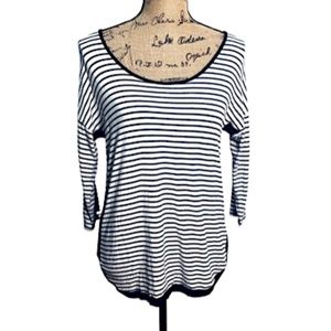 Mercer Madison Womens Top Small Black White Stripe 3/4 Sleeve Tee Shirt